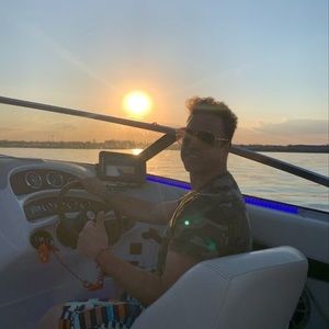 Meet your Posher, Nuno